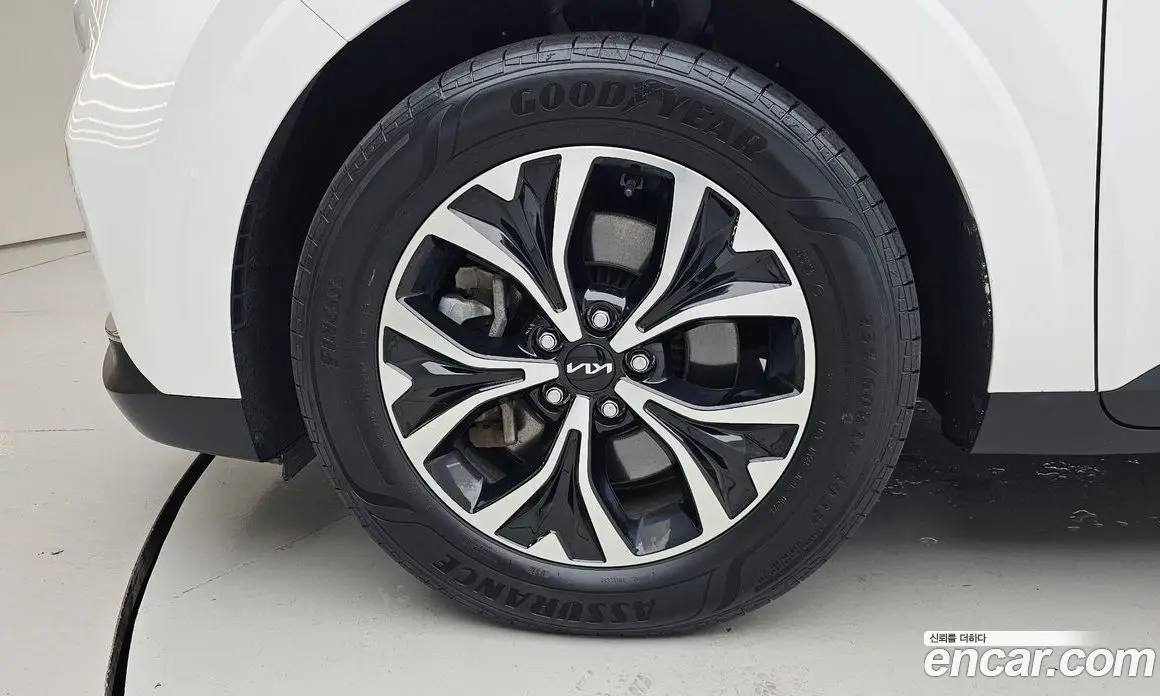 Kia Carnival 2022 2.2 автомат (гидро), фото 5