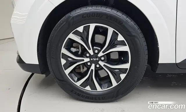 Kia Carnival 2022 2.2 автомат (гидро), миниатюра 5