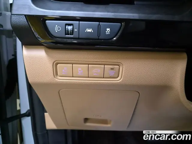 Kia Carnival 2023 2.2 автомат (гидро), миниатюра 12