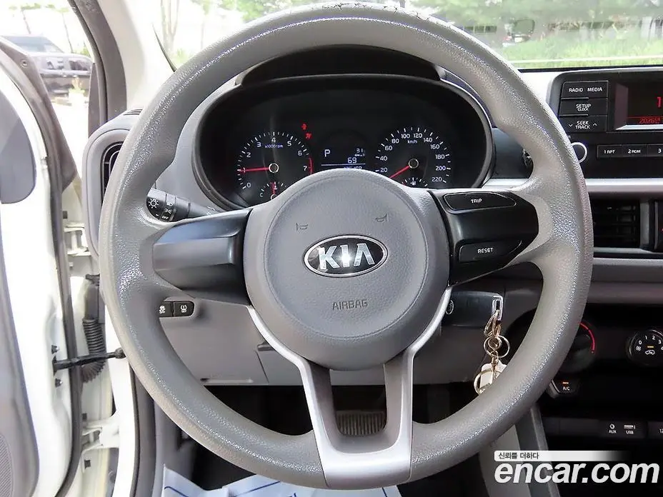 Kia Morning 2017 1.0 автомат (гидро), фото 9 Kia Morning 2017 1.0 автомат (гидро), фото 9