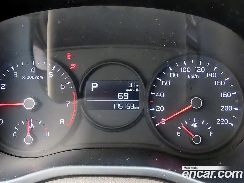 Kia Morning 2017 1.0 автомат (гидро), фото 10 Kia Morning 2017 1.0 автомат (гидро), фото 10