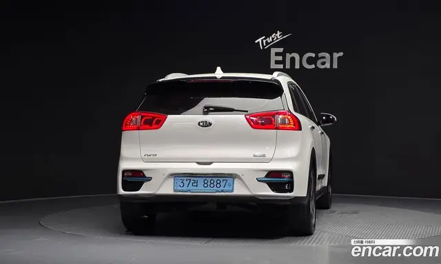 Kia Niro 2018 0.2 автомат (гидро), миниатюра 4