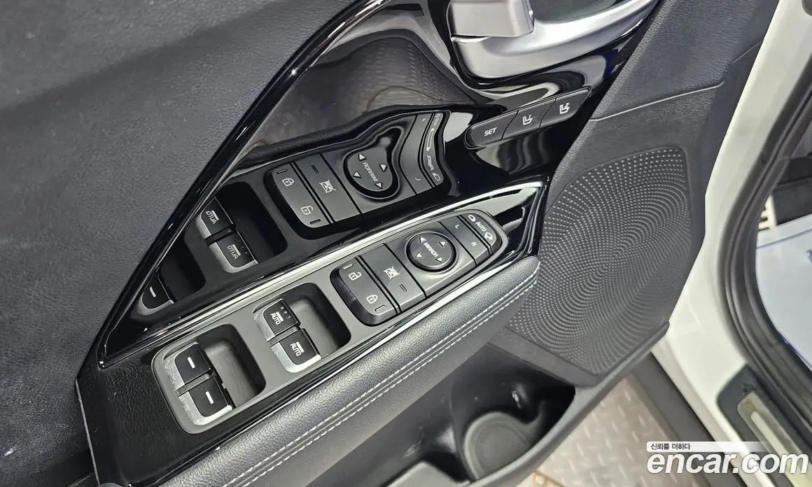 Kia Niro 2020 1.6 автомат (гидро), фото 13