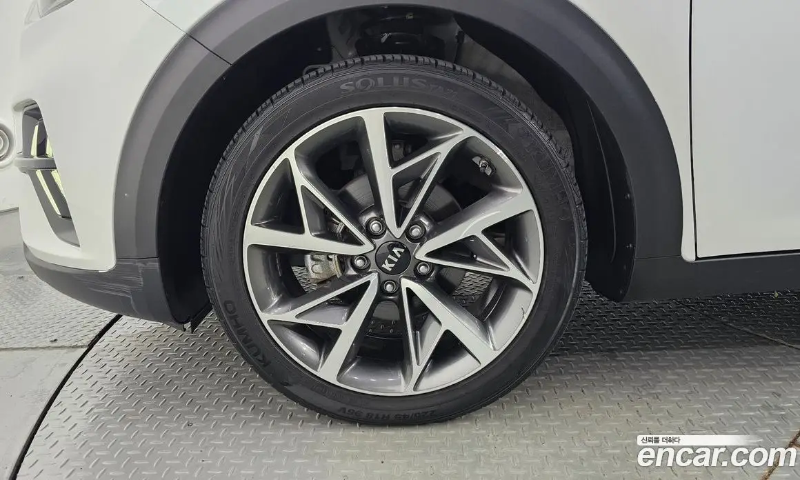 Kia Niro 2020 1.6 автомат (гидро), фото 5