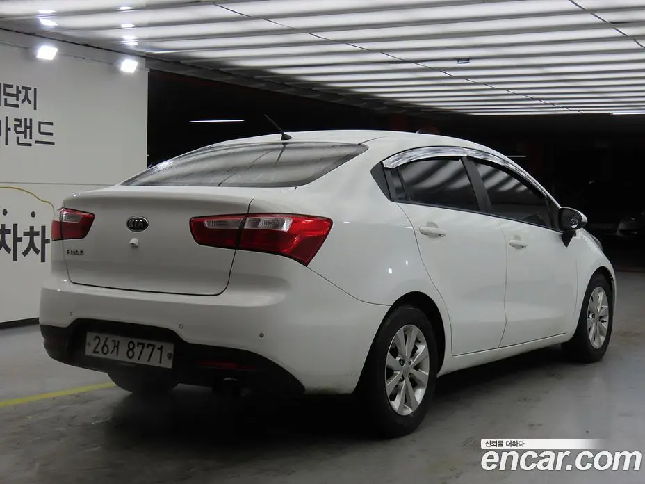 Kia Pride 2014 1.6 автомат (гидро), фото 3 Kia Pride 2014 1.6 автомат (гидро), фото 3