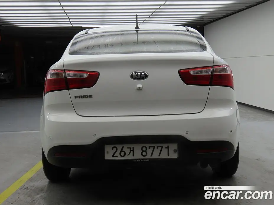Kia Pride 2014 1.6 автомат (гидро), фото 4 Kia Pride 2014 1.6 автомат (гидро), фото 4