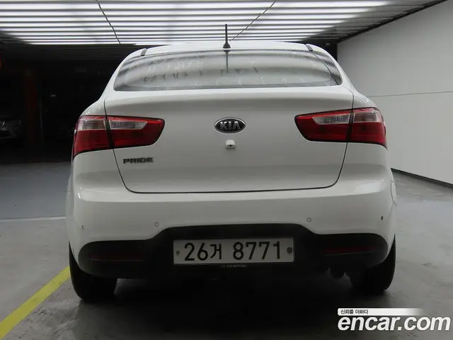 Kia Pride 2014 1.6 автомат (гидро), миниатюра 4 Kia Pride 2014 1.6 автомат (гидро), миниатюра 4