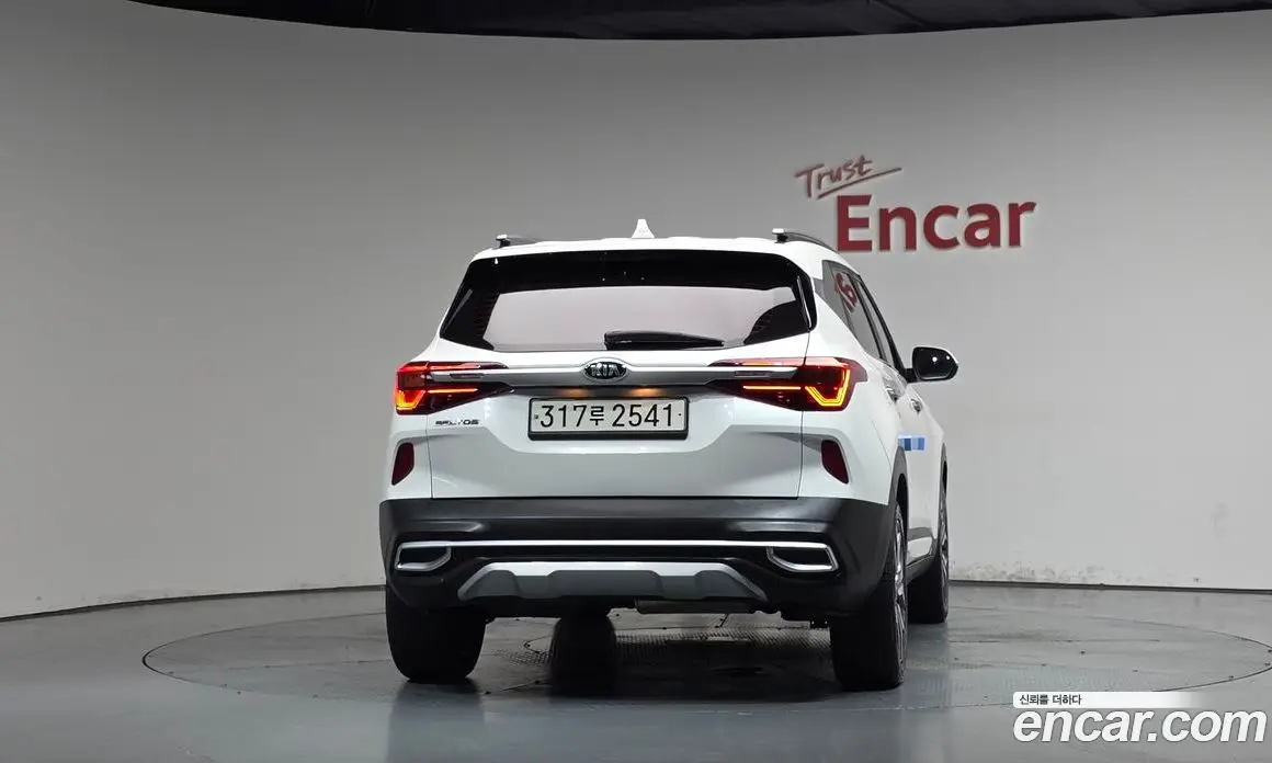 Kia Seltos 2021 1.6 автомат (гидро), фото 4