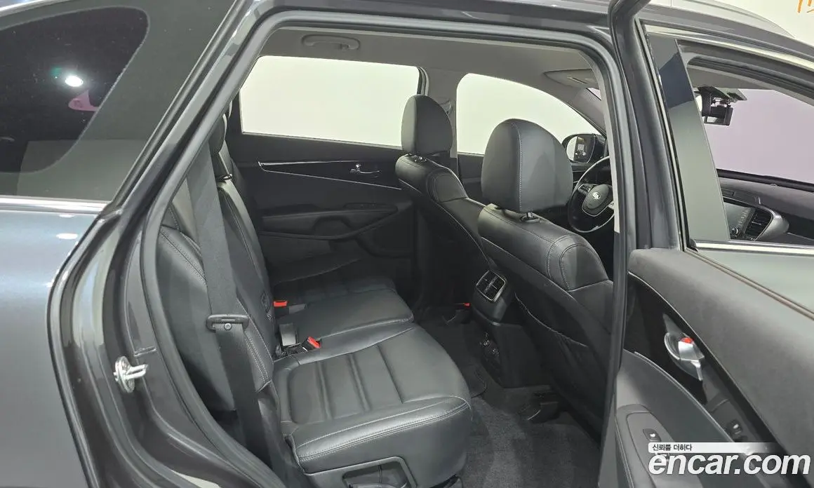 Kia Sorento 2019 2.0 автомат (гидро), фото 17 Kia Sorento 2019 2.0 автомат (гидро), фото 17