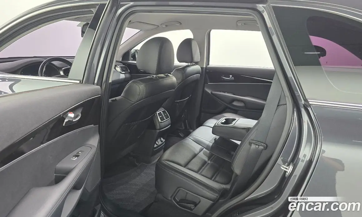 Kia Sorento 2019 2.0 автомат (гидро), фото 18 Kia Sorento 2019 2.0 автомат (гидро), фото 18