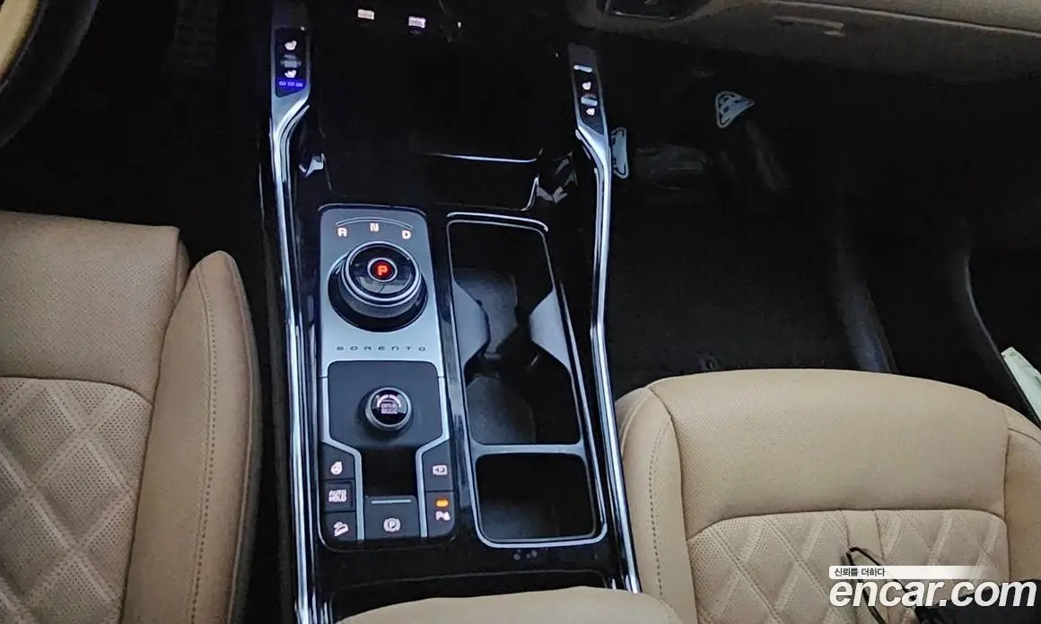 Kia Sorento 2023 1.6 автомат (гидро), фото 17