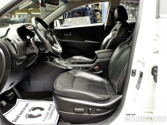 Kia Sportage 2012 2.0 автомат (гидро), миниатюра 4