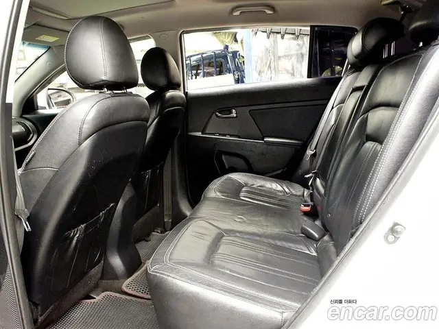 Kia Sportage 2012 2.0 автомат (гидро), миниатюра 5