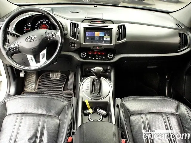 Kia Sportage 2012 2.0 автомат (гидро), миниатюра 6