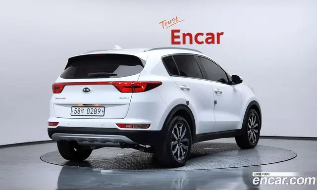Kia Sportage 2015 2.0 автомат (гидро), миниатюра 2 Kia Sportage 2015 2.0 автомат (гидро), миниатюра 2