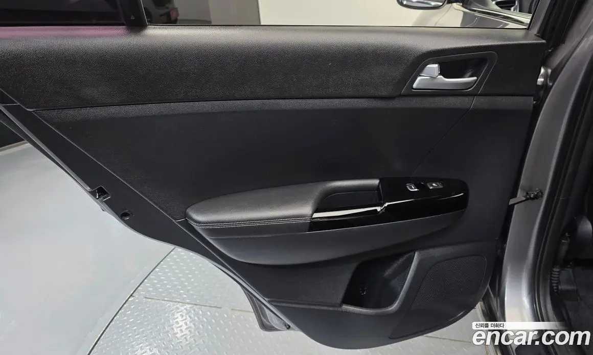 Kia Sportage 2016 2.0 автомат (гидро), фото 15