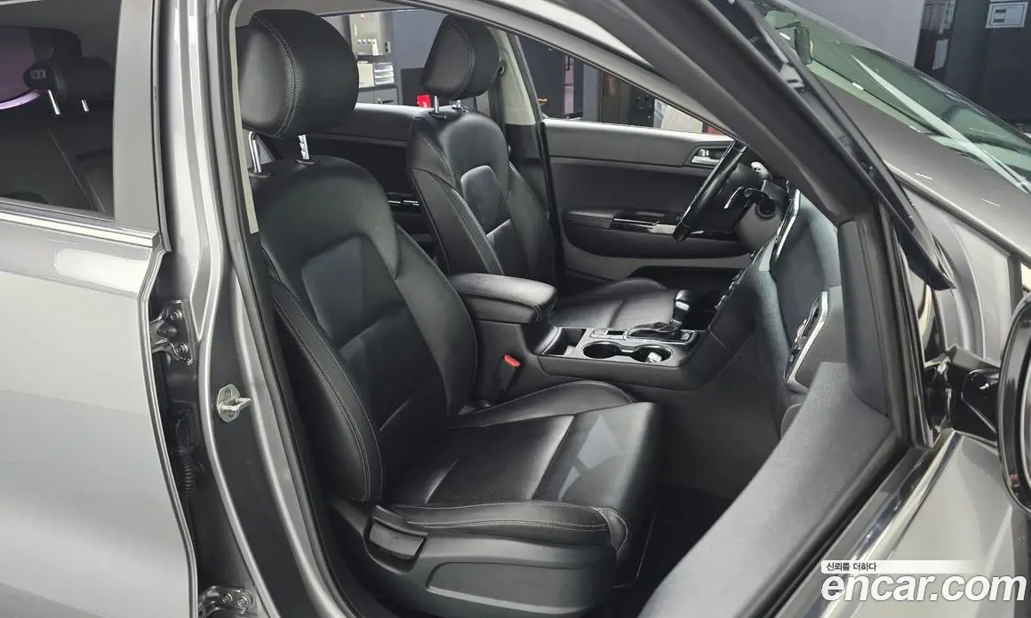 Kia Sportage 2016 2.0 автомат (гидро), фото 16