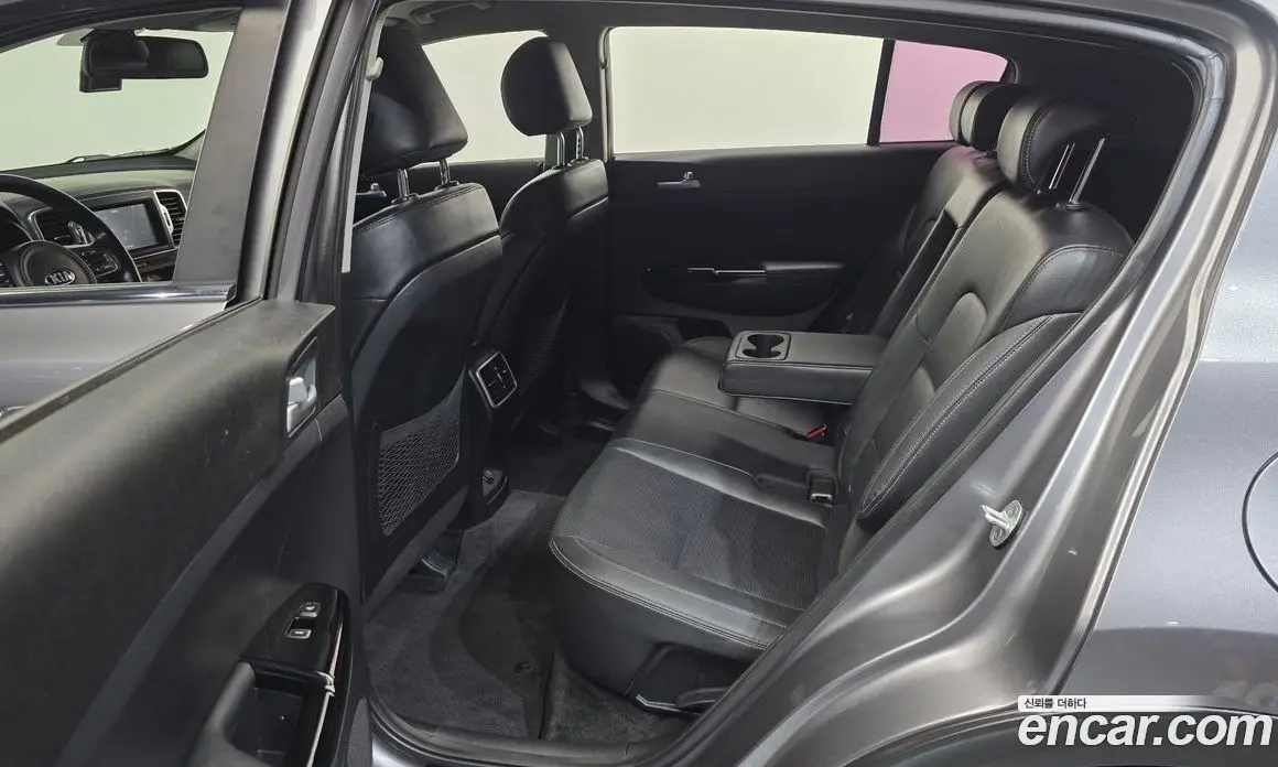 Kia Sportage 2016 2.0 автомат (гидро), фото 17