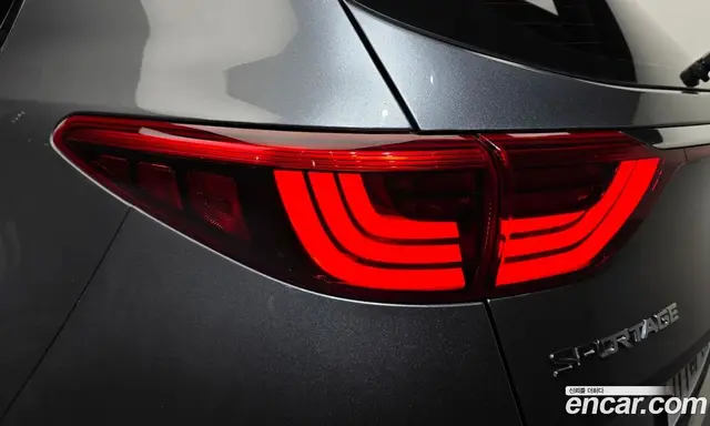Kia Sportage 2016 2.0 автомат (гидро), миниатюра 9
