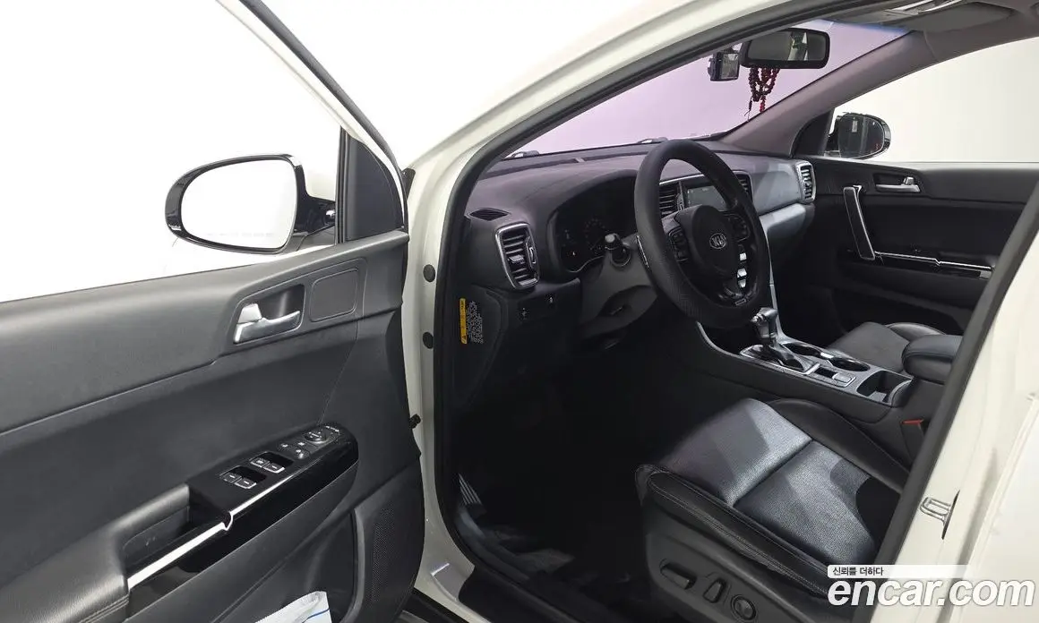 Kia Sportage 2016 2.0 автомат (гидро), фото 13