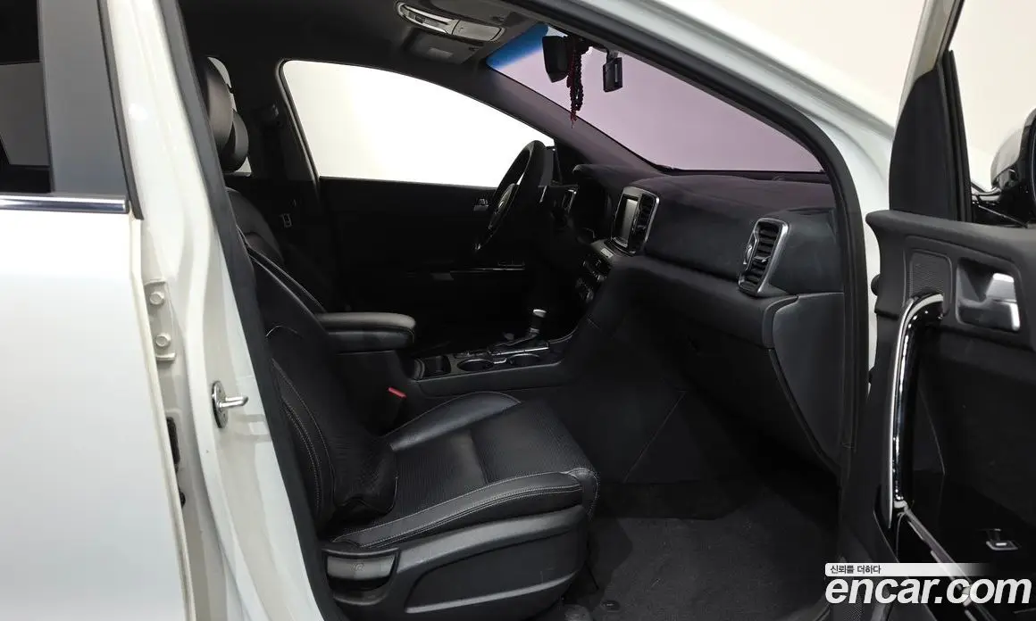 Kia Sportage 2016 2.0 автомат (гидро), фото 17