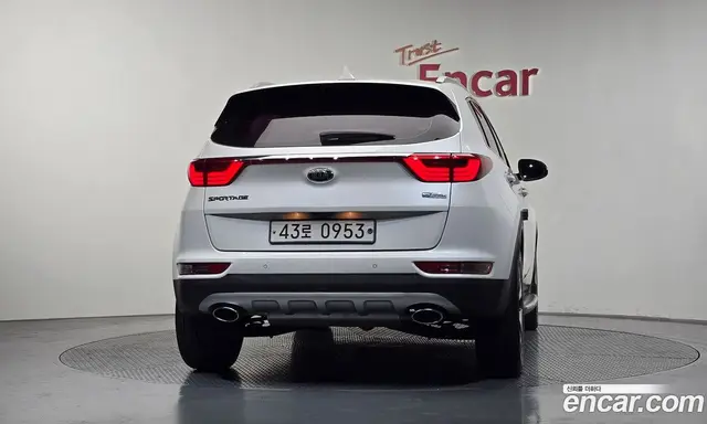 Kia Sportage 2016 2.0 автомат (гидро), миниатюра 4