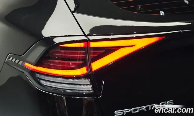 Kia Sportage 2022 1.6 автомат (гидро), миниатюра 9