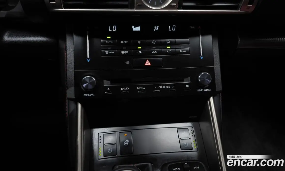 Lexus IS 2013 2.5 автомат (гидро), фото 16 Lexus IS 2013 2.5 автомат (гидро), фото 16