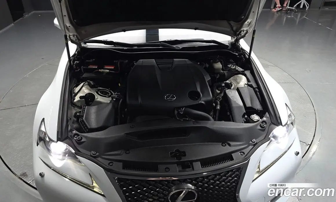 Lexus IS 2013 2.5 автомат (гидро), фото 6 Lexus IS 2013 2.5 автомат (гидро), фото 6