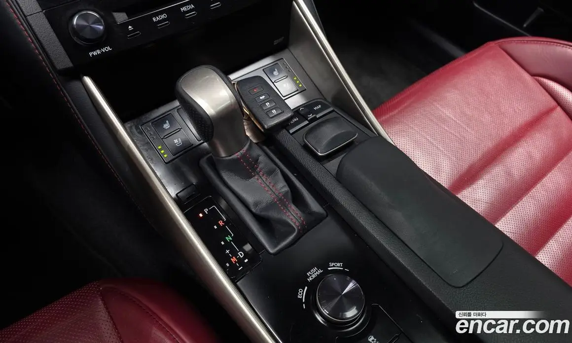 Lexus IS 2013 2.5 автомат (гидро), фото 9 Lexus IS 2013 2.5 автомат (гидро), фото 9