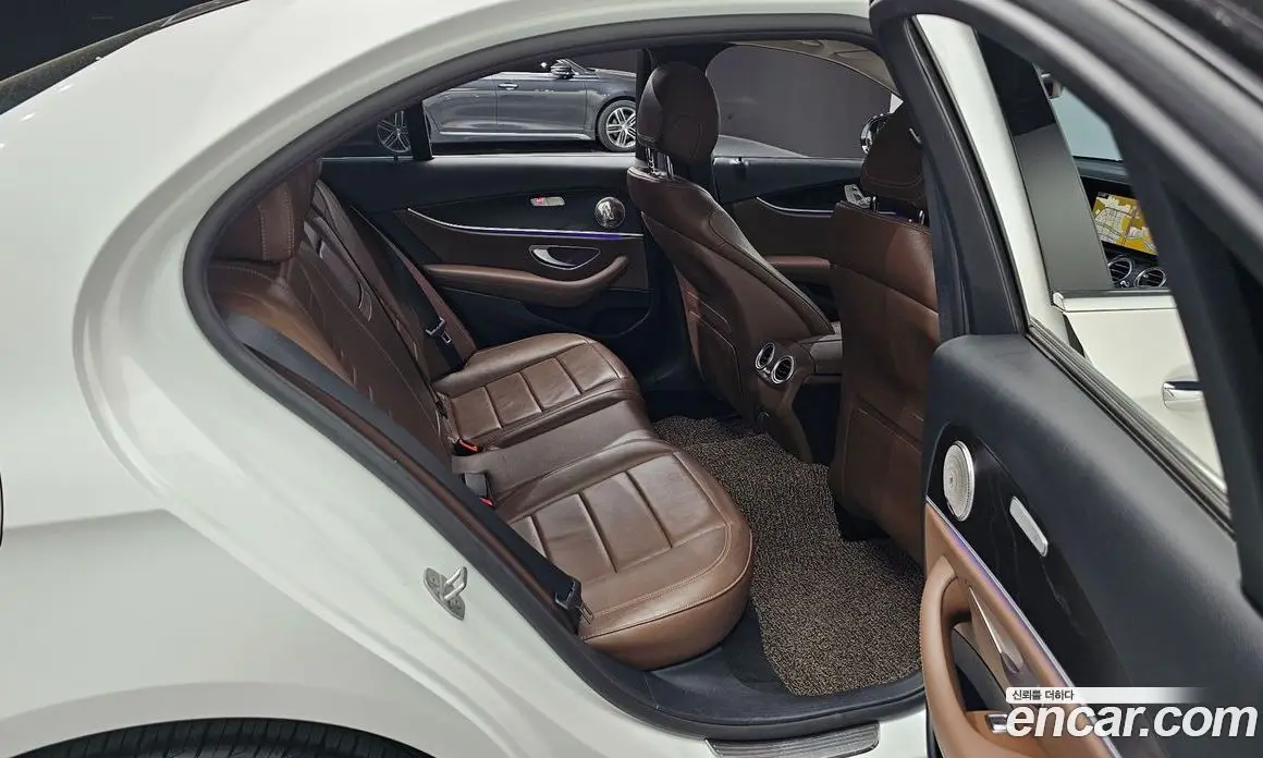 Mercedes-Benz E-Class 2016 2.0 автомат (гидро), фото 11