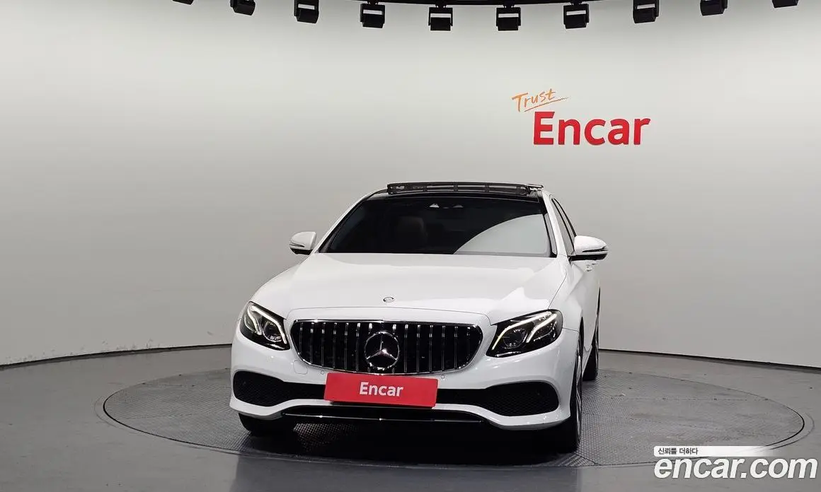 Mercedes-Benz E-Class 2016 2.0 автомат (гидро), фото 3