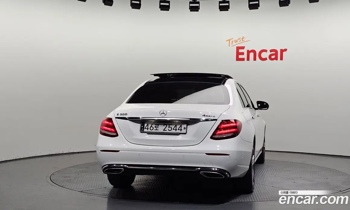 Mercedes-Benz E-Class 2016 2.0 автомат (гидро), фото 4