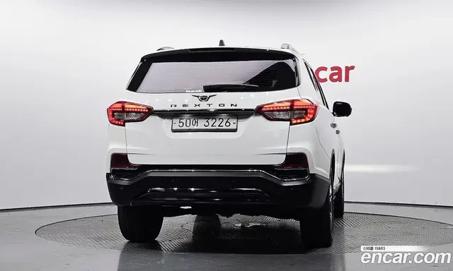 SsangYong Rexton 2017 2.2 автомат (гидро), миниатюра 4 SsangYong Rexton 2017 2.2 автомат (гидро), миниатюра 4
