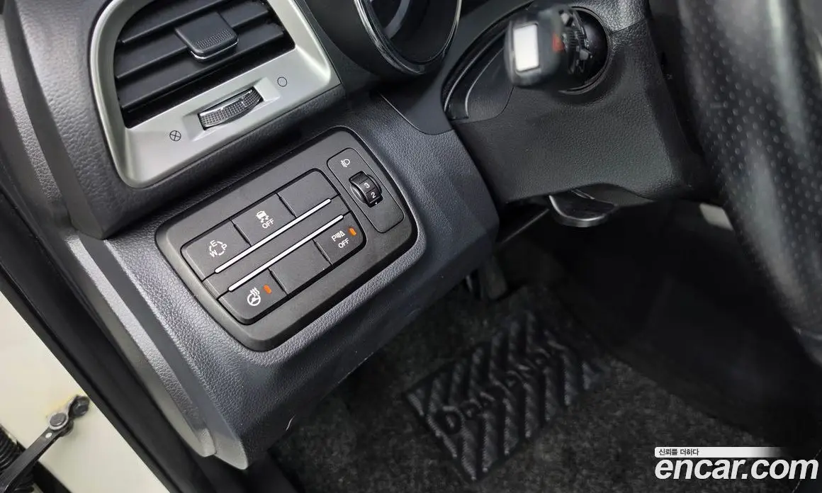 SsangYong TIBOLI 2015 1.6 автомат (гидро), фото 18