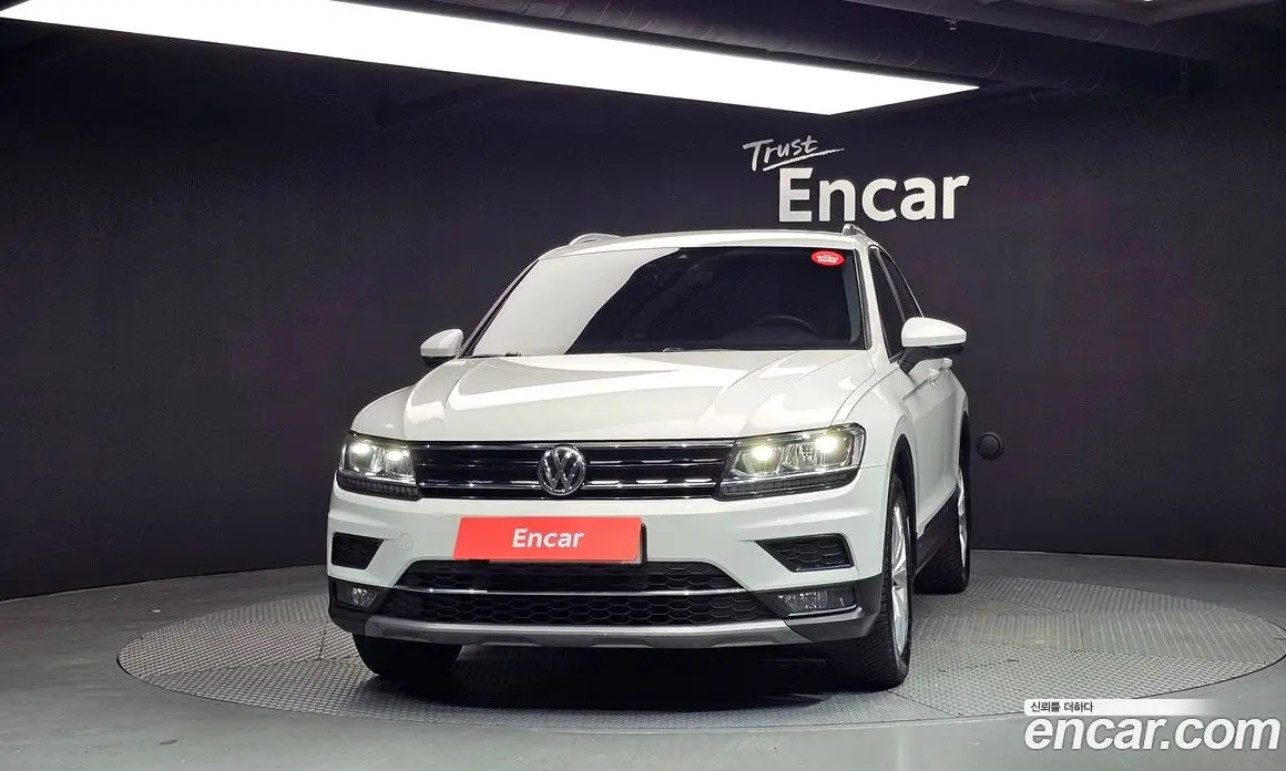 Volkswagen Tiguan 2020 2.0 автомат (гидро), фото 3 Volkswagen Tiguan 2020 2.0 автомат (гидро), фото 3