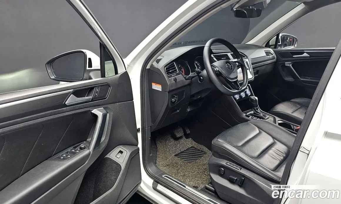 Volkswagen Tiguan 2020 2.0 автомат (гидро), фото 10 Volkswagen Tiguan 2020 2.0 автомат (гидро), фото 10