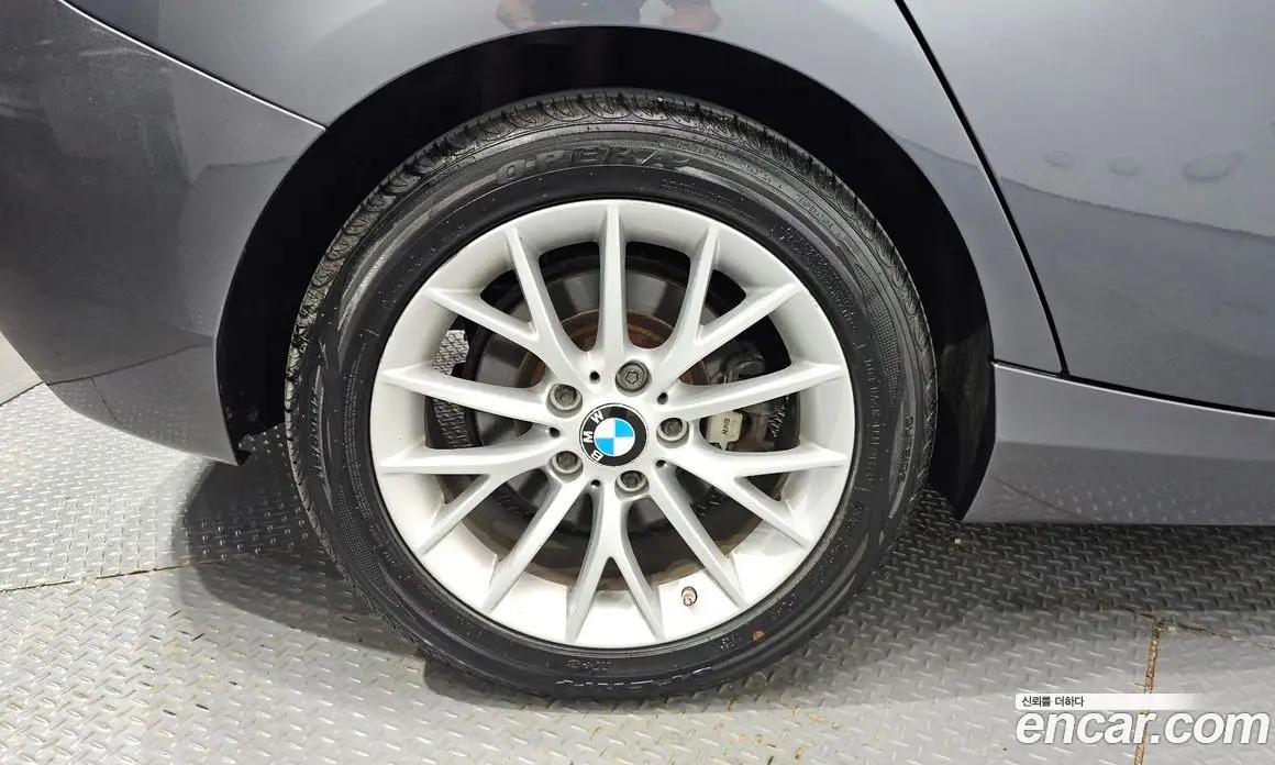 BMW 1 серия 2015 2.0 автомат (гидро), фото 5