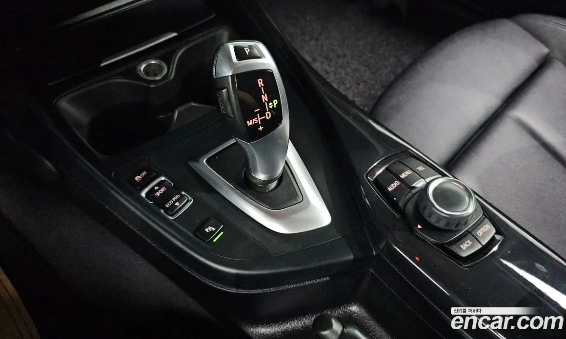BMW 1 серия 2015 2.0 автомат (гидро), фото 9