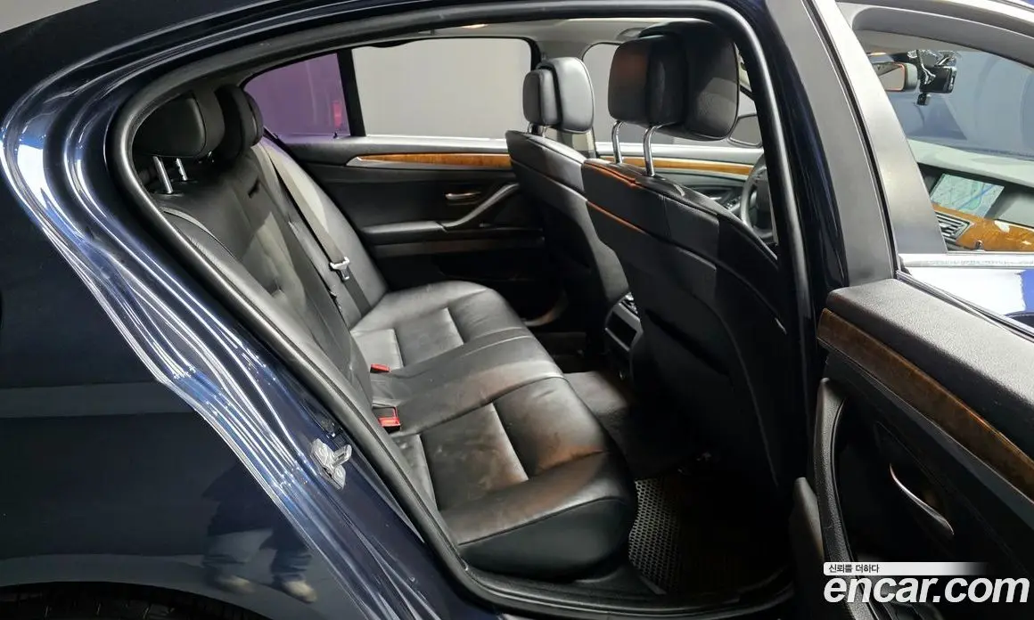 BMW 5 серия 2010 2.5 автомат (гидро), фото 12