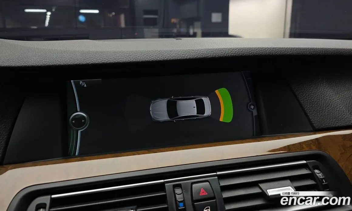 BMW 5 серия 2010 2.5 автомат (гидро), фото 14