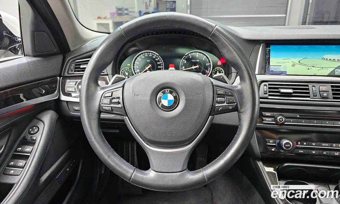 BMW 5 серия 2016 2.0 автомат (гидро), фото 13
