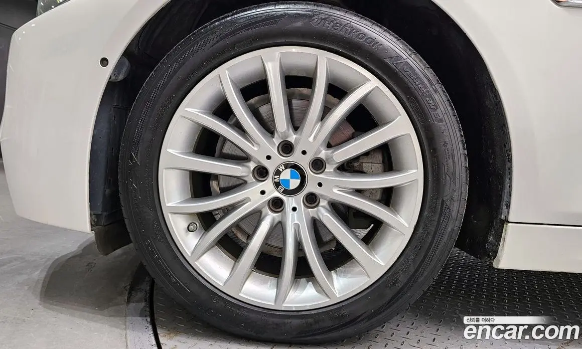 BMW 5 серия 2016 2.0 автомат (гидро), фото 5
