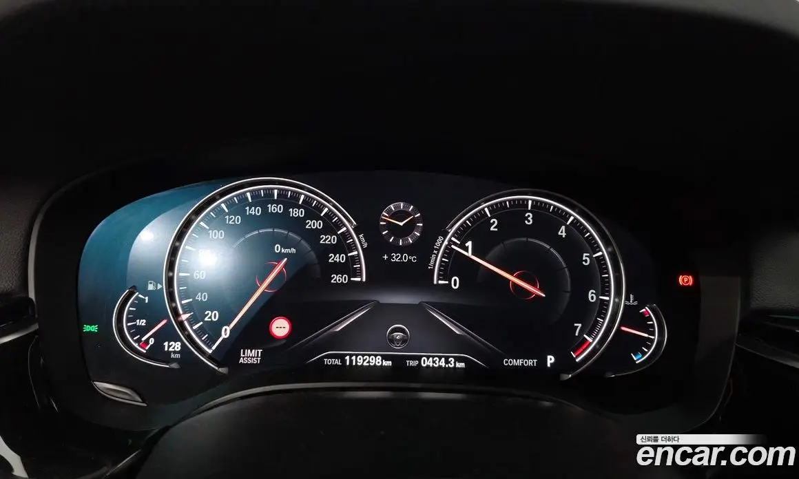 BMW 5 серия 2018 2.0 автомат (гидро), фото 11
