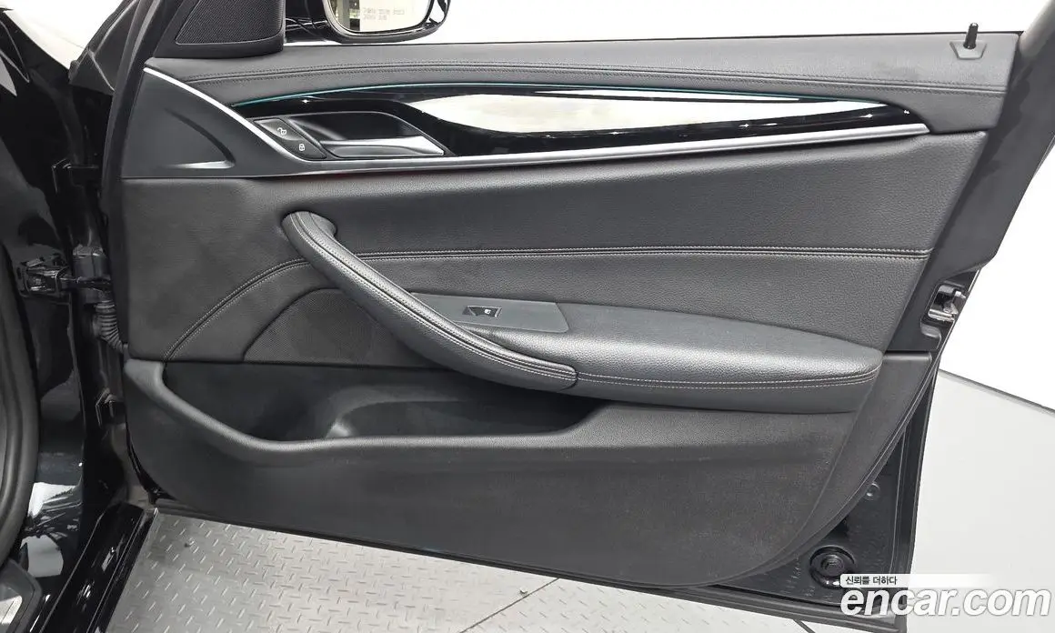 BMW 5 серия 2018 2.0 автомат (гидро), фото 14