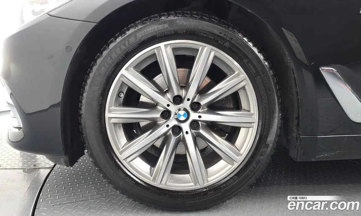 BMW 5 серия 2018 2.0 автомат (гидро), фото 5
