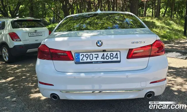 BMW 5 серия 2018 2.0 автомат (гидро), миниатюра 4