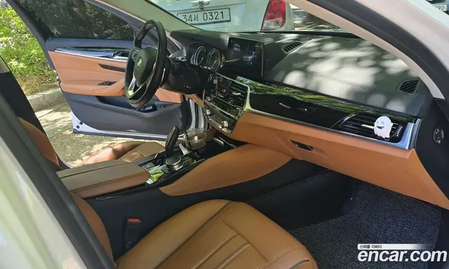 BMW 5 серия 2018 2.0 автомат (гидро), миниатюра 10