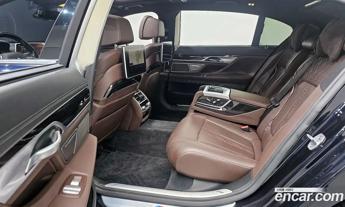 BMW 7 серия 2019 3.0 автомат (гидро), фото 12 BMW 7 серия 2019 3.0 автомат (гидро), фото 12