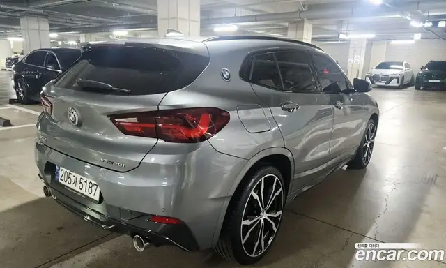 BMW X2 2023 2.0 автомат (гидро), миниатюра 2